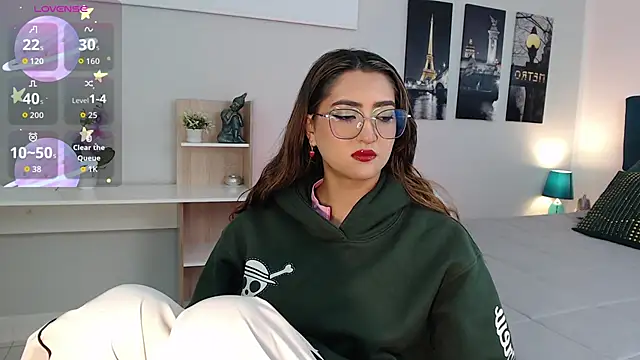 Snapshot of madame_lottie chatting on 10.02.25 madame lottie online show from 10.02.25