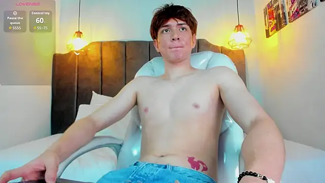 Snapshot of Oscar_and_dani chatting on 09.13.25 Oscar and dani online show from 09.13.25