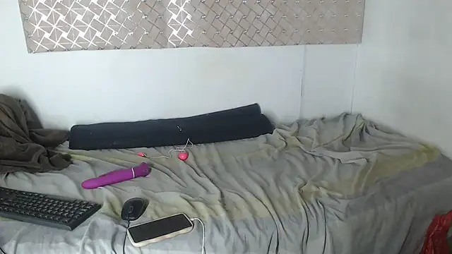 BustyBooty699 online show from 06.18.26