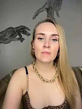 KiraBerht online show from 03.17.26