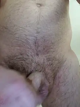 Snapshot of Lewisbbb chatting on 11.12.25 Lewisbbb online show from 11.12.25