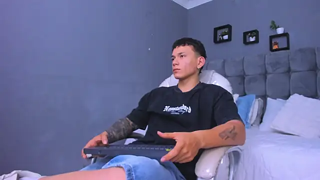 Thomas moon online show from 11.09.25