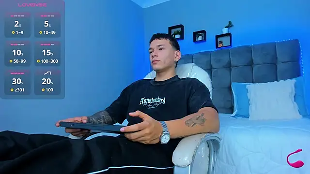 Thomas moon online show from 12.19.25