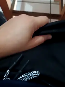 Snapshot of RyanDante chatting on 10.26.25 RyanDante online show from 10.26.25