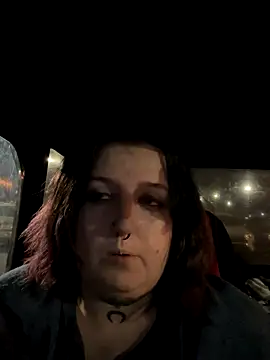 vanessraine online show from 09.12.25