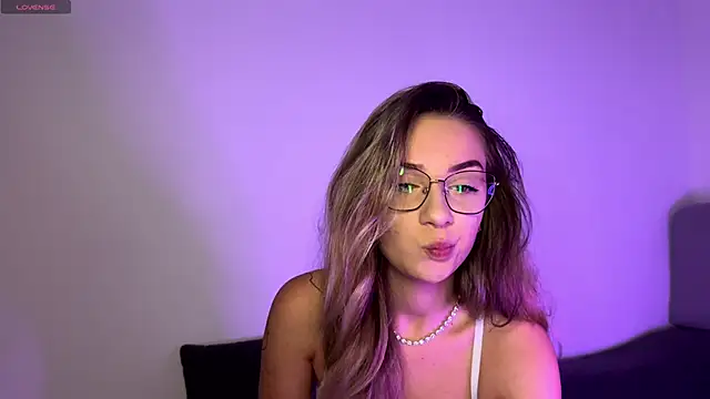 ScarlettSmithX online show from 11.10.25