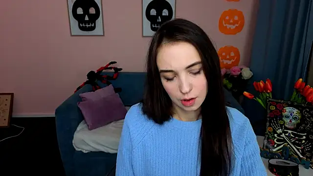 EllaSteele online show from 10.25.25