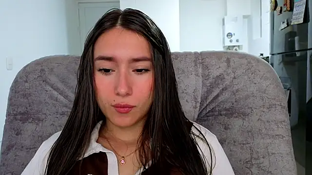 Snapshot of Adhara_Kitten chatting on 04.29.26 Adhara Kitten online show from 04.29.26
