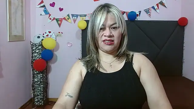 Snapshot of pamela_echeverria chatting on 06.22.26 pamela echeverria online show from 06.22.26
