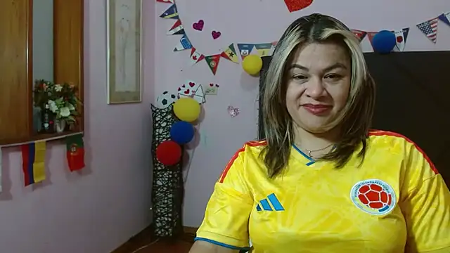Snapshot of pamela_echeverria chatting on 06.27.26 pamela echeverria online show from 06.27.26