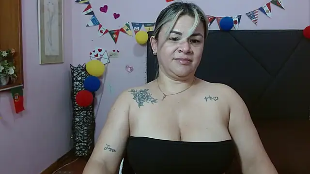 Snapshot of pamela_echeverria chatting on 07.06.26 pamela echeverria online show from 07.06.26