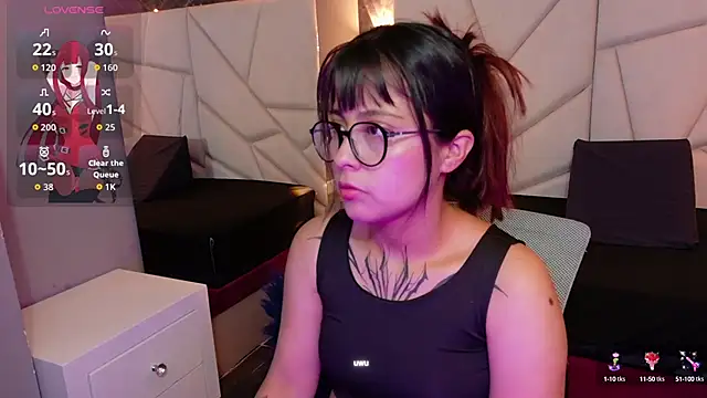 sophiaa 7 online show from 10.12.25