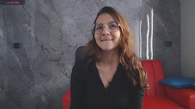 Snapshot of angeles_azul chatting on 09.18.25 angeles azul online show from 09.18.25