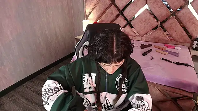 Babyyrasta666 online show from 12.16.25