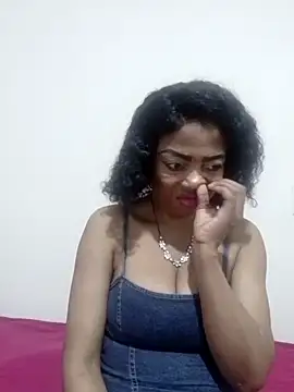 SEXYMOANSXX online show from 10.02.25