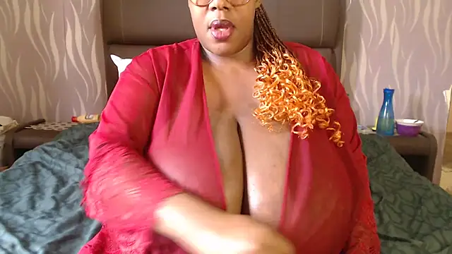 BoobsQueen46K online show from 04.30.26