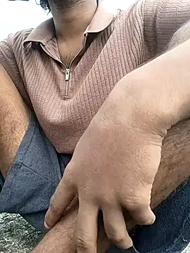 Snapshot of teddydddd chatting on 10.05.25 teddydddd online show from 10.05.25