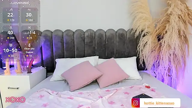 Viollet xoxo online show from 09.10.25