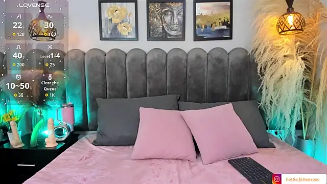 Viollet xoxo online show from 09.30.25