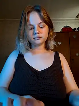 Snapshot of SlipperSherry chatting on 10.06.25 SlipperSherry online show from 10.06.25