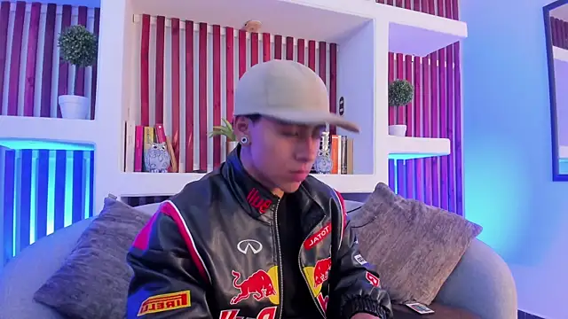 Snapshot of Troy_dalton chatting on 09.22.25 Troy dalton online show from 09.22.25