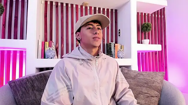 Snapshot of Troy_dalton chatting on 09.27.25 Troy dalton online show from 09.27.25