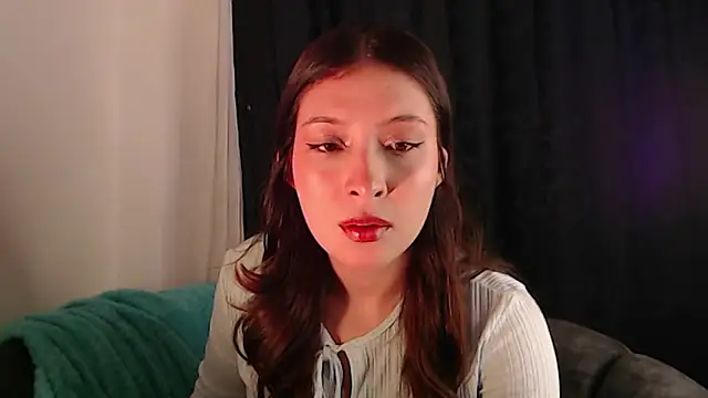 Snapshot of -Ivonny chatting on 09.08.25 -Ivonny online show from 09.08.25