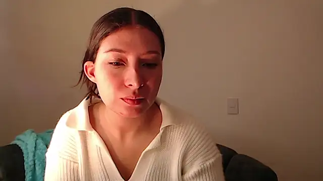 Snapshot of -Ivonny chatting on 10.07.25 -Ivonny online show from 10.07.25