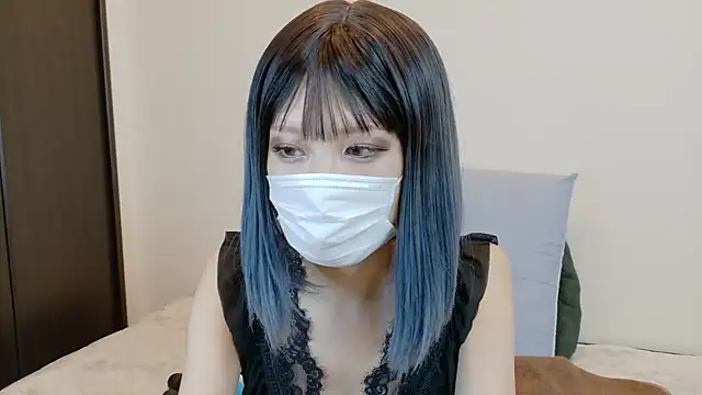 sarina at online show from 11.17.25