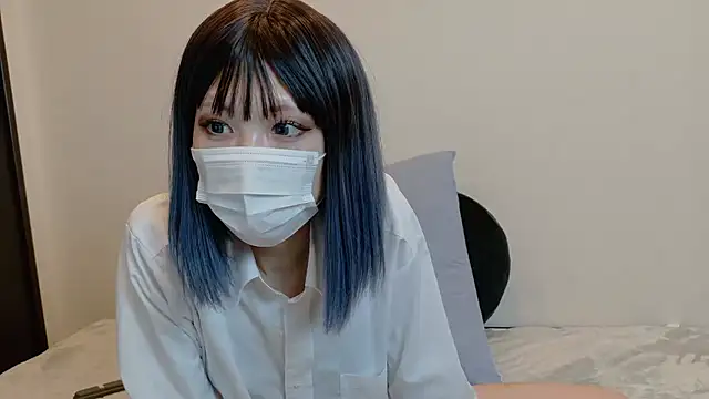 sarina at online show from 03.30.26