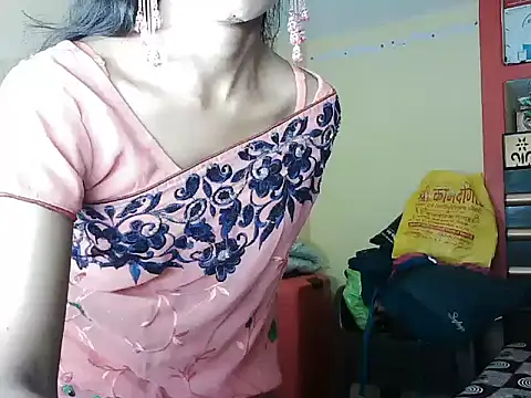 ROSE GOLDE online show from 10.05.25