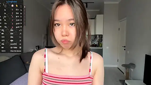 Wow Akemi online show from 10.24.25