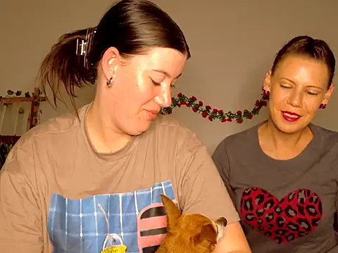 Snapshot of TheFun_House chatting on 01.17.26 TheFun House online show from 01.17.26