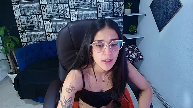 DanielaMonroe online show from 12.15.25