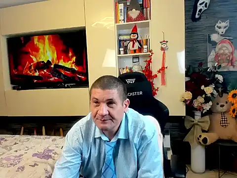 Snapshot of SpartacusDaddy48 chatting on 03.08.26 SpartacusDaddy48 online show from 03.08.26