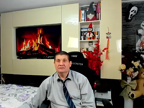 Snapshot of SpartacusDaddy48 chatting on 03.16.26 SpartacusDaddy48 online show from 03.16.26