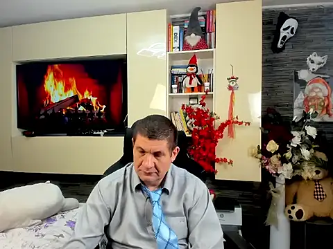 Snapshot of SpartacusDaddy48 chatting on 03.19.26 SpartacusDaddy48 online show from 03.19.26