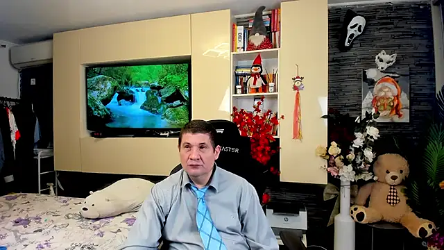 Snapshot of SpartacusDaddy48 chatting on 03.29.26 SpartacusDaddy48 online show from 03.29.26