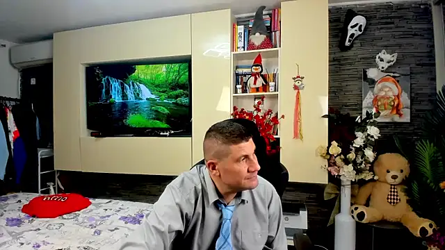 Snapshot of SpartacusDaddy48 chatting on 03.30.26 SpartacusDaddy48 online show from 03.30.26