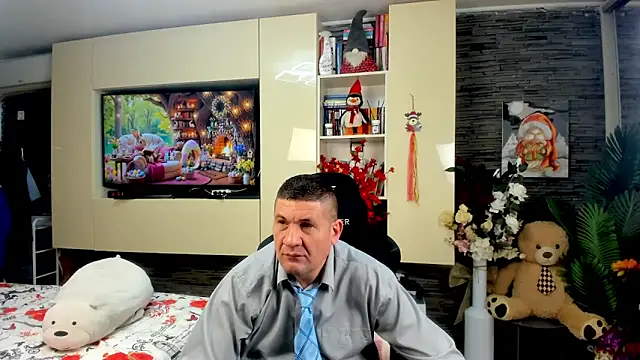 Snapshot of SpartacusDaddy48 chatting on 04.02.26 SpartacusDaddy48 online show from 04.02.26
