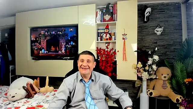 Snapshot of SpartacusDaddy48 chatting on 04.05.26 SpartacusDaddy48 online show from 04.05.26