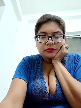 Elie couple143 online show from 11.25.25