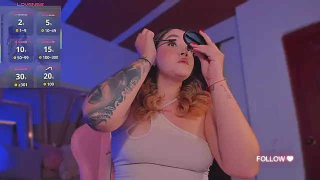 lunaarose online show from 11.08.25