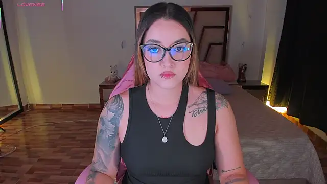 lunaarose online show from 12.19.25