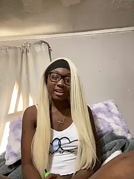 HennessyBaby21 online show from 10.22.25