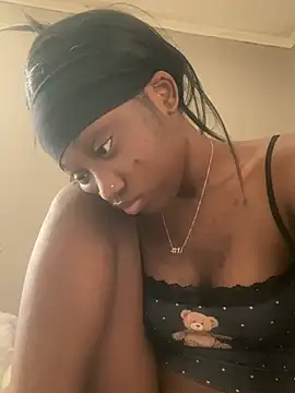 HennessyBaby21 online show from 04.14.26