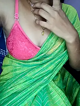 Snapshot of Nidhi_lovely chatting on 10.17.25 Nidhi lovely online show from 10.17.25