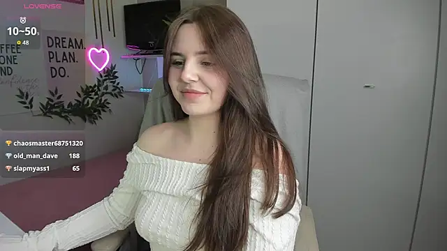 LiaWoow online show from 04.19.26