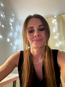 LucieMack online show from 09.30.25