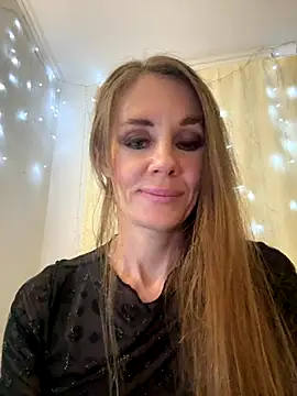 LucieMack online show from 10.27.25